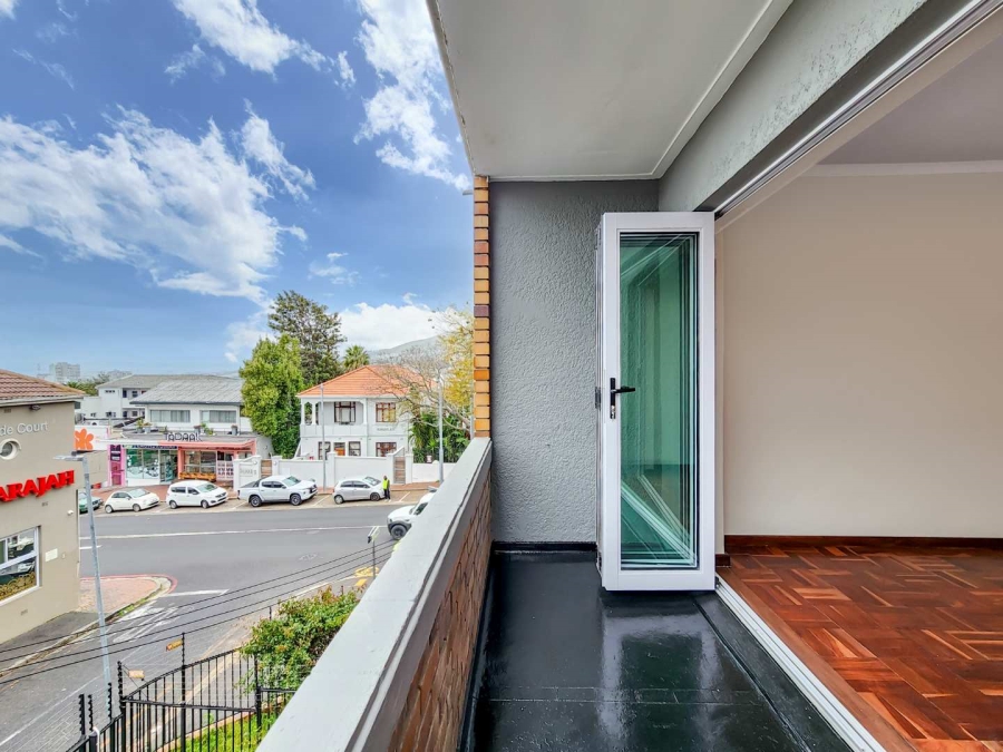 To Let 1 Bedroom Property for Rent in Tamboerskloof Western Cape